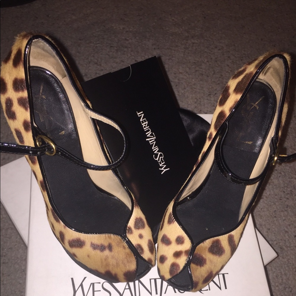 Yves St Laurent Tribute Leopard pumps size 5.5